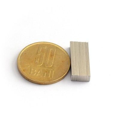 Magnet neodim bloc 20 x 4 x 0,5 mm - N35 grup orizontal