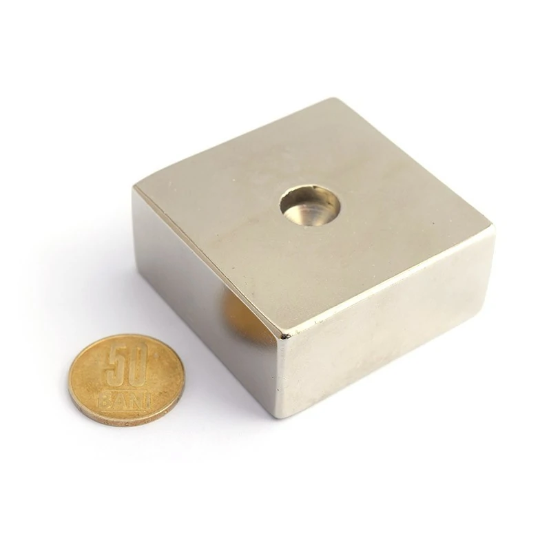 Magnet neodim bloc 55 x 55 x 25 mm cu gaura ingropata D5,5 D12 - N45 cu moneda