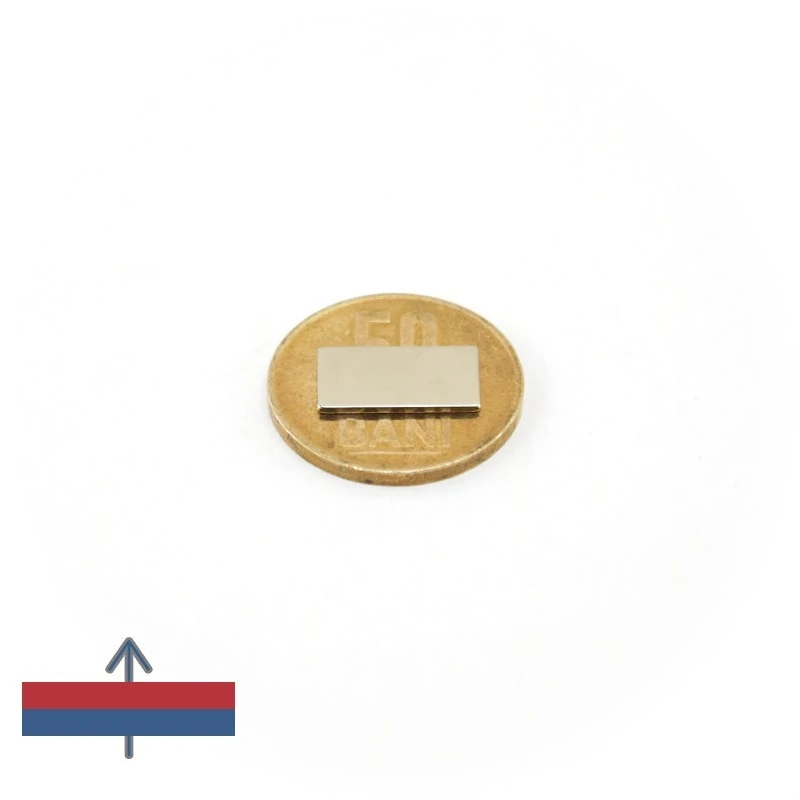 Magnet neodim bloc 15 x 8 x 0,9 mm - N35SH - NiCuNi peste moneda de 50 bani
