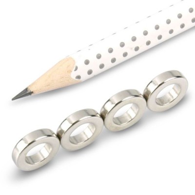 Magnet neodim inel 12 x 6 x 3 mm patru bucăți comparație cu creion