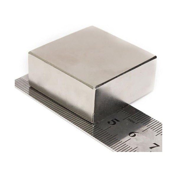Magnet neodim bloc 40 x 40 x 20 mm cu riglă de metal