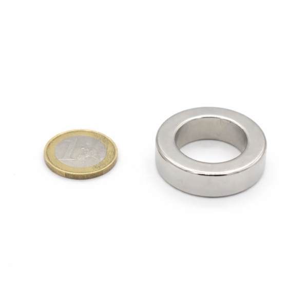 Magnet neodim inel 35 x 22 x 10 mm N52 - cu moneda de un euro